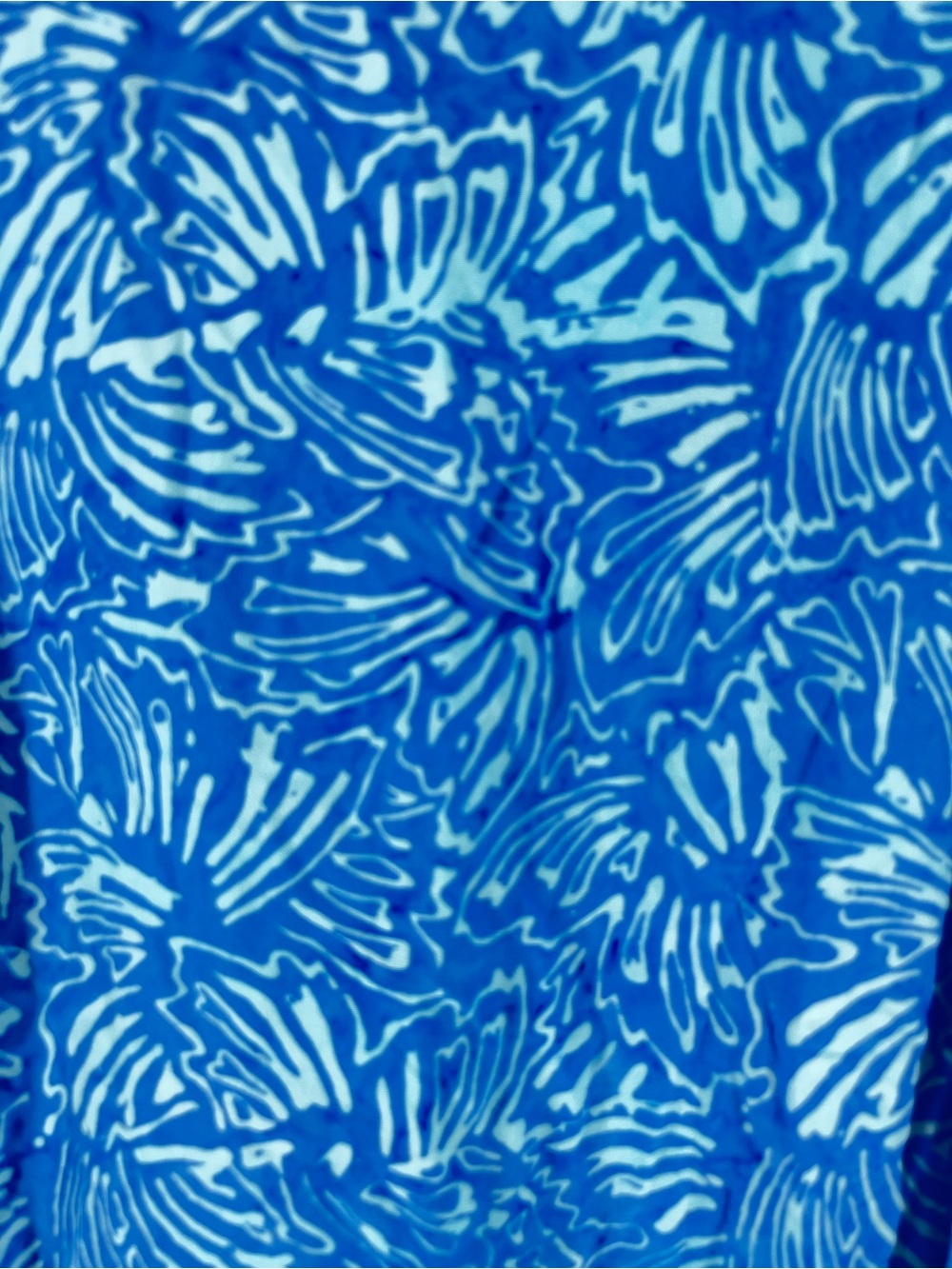 How Bazaar Blue Batik Print Sleeveless Tunic Top S Rayon Asymmetrical Hem - Picture 4 of 9